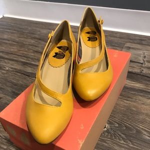 TULIP & RAIN KISS ME FLAT